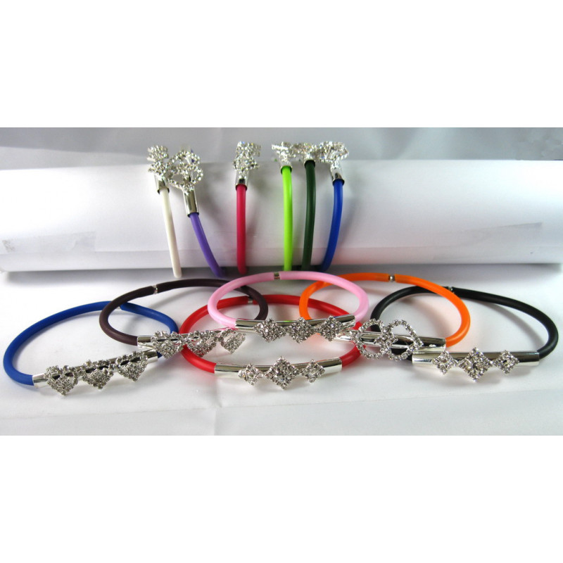 bracciale nero con strass azzurro - Gioielli - Bracciali e caviglie bracciale nero con strass azzurro - Gioielli - Bracciali e caviglie