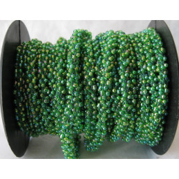 Catena di perline verde